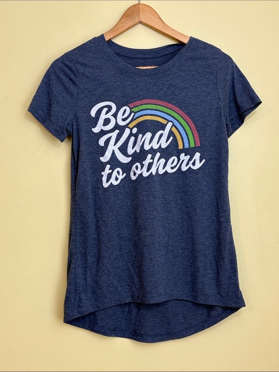 None Tops - Heather navy blue short sleeve Graphic rainbow tee top "Be Kind to others" S